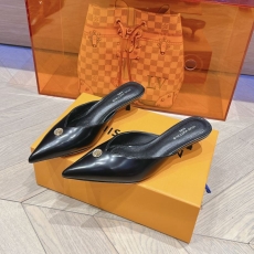 Louis Vuitton Slippers